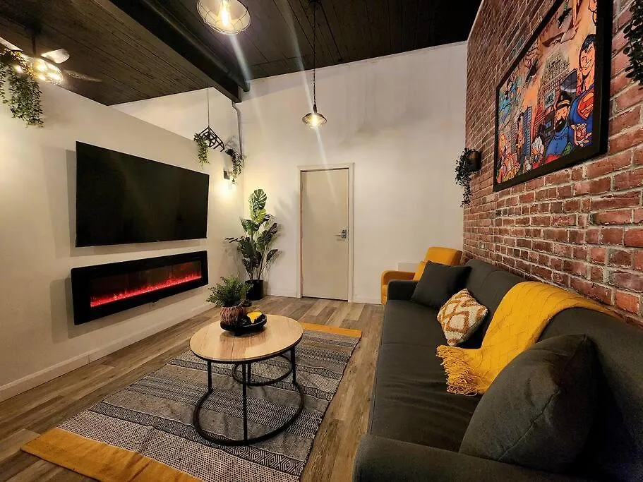 Apartment Loft Style Industriel-Centre-Ville+Parking Gratuit Quebec City Canada